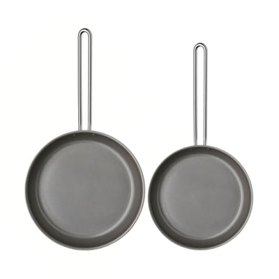 Frying pans 24+26 cm.